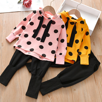 Girls fashion two-piece set 2020 Spring and Autumn female baby Foreign style polka dot hooded top for childrens leg suit