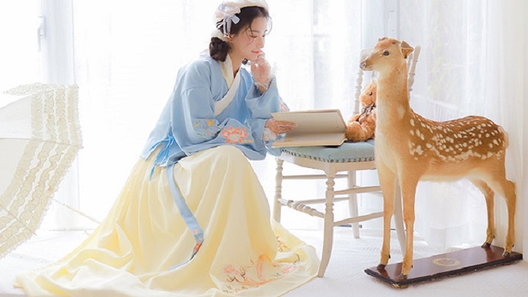 会穿明制袄裙的妹子,实在是让人美哭