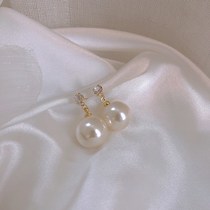 2021 Summer New season Design Sensation White Pearl Earrings Woman Light Extravagant Atmospheric earrings Ear Accessories Tide