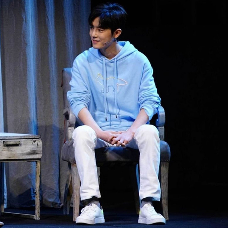 明星肖战同款衣服霓虹狐狸刺绣蓝色连帽卫衣男女宽松秋季情侣上衣