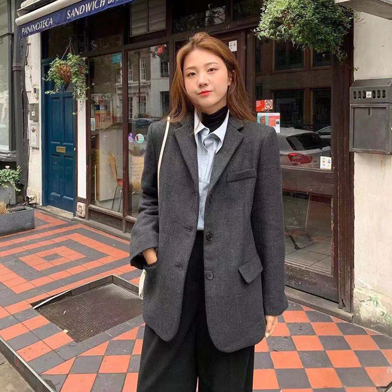 秋冬穿衣显臃肿?层次混搭让你轻松美回来14