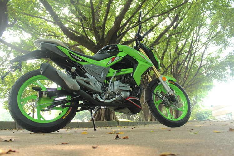 现代豪达ak175cc街车跑车 仿本田雅马哈街跑摩托车 仿春风nk150cc