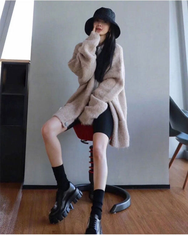 刘雯同款p真皮家厚底小皮鞋女漆皮齿轮松糕鞋英伦风黑色增高单鞋