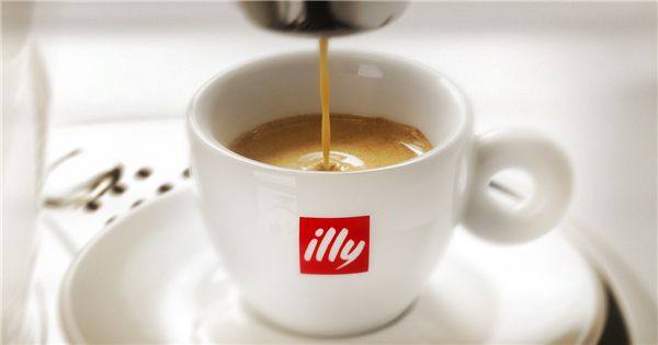 illy 的红底白字logo,可以算作是好咖啡的保证,作为最受欢迎的意大利
