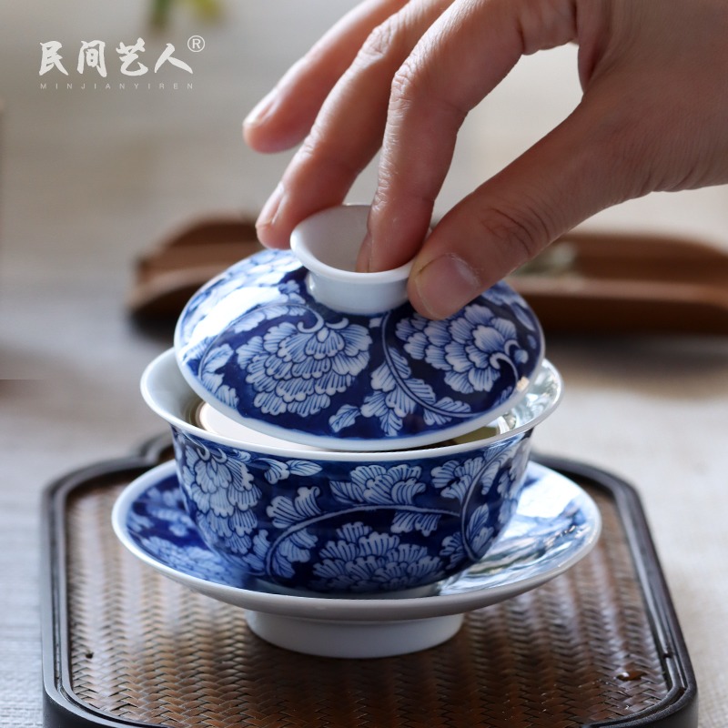 Hand - made tureen of blue and white porcelain of jingdezhen ceramic kung fu tea set three bowl of hot tea cup is no use