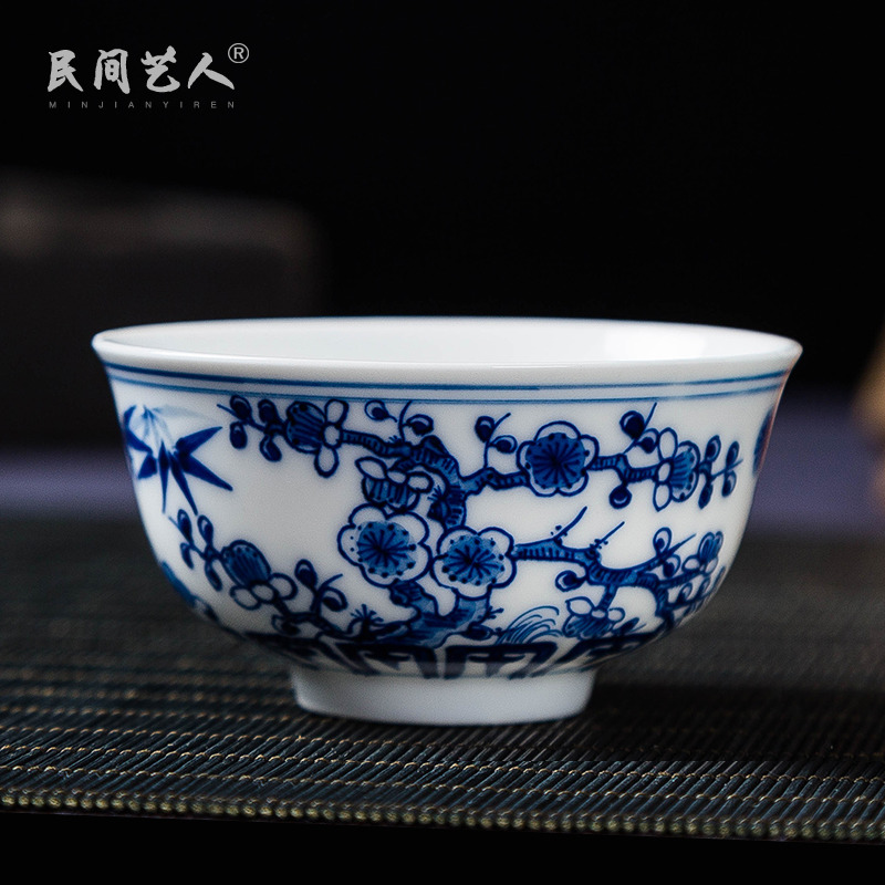 Jingdezhen hand - made kung fu tea set single CPU master of blue and white porcelain cup personal cup sample tea cup kung fu tea cup