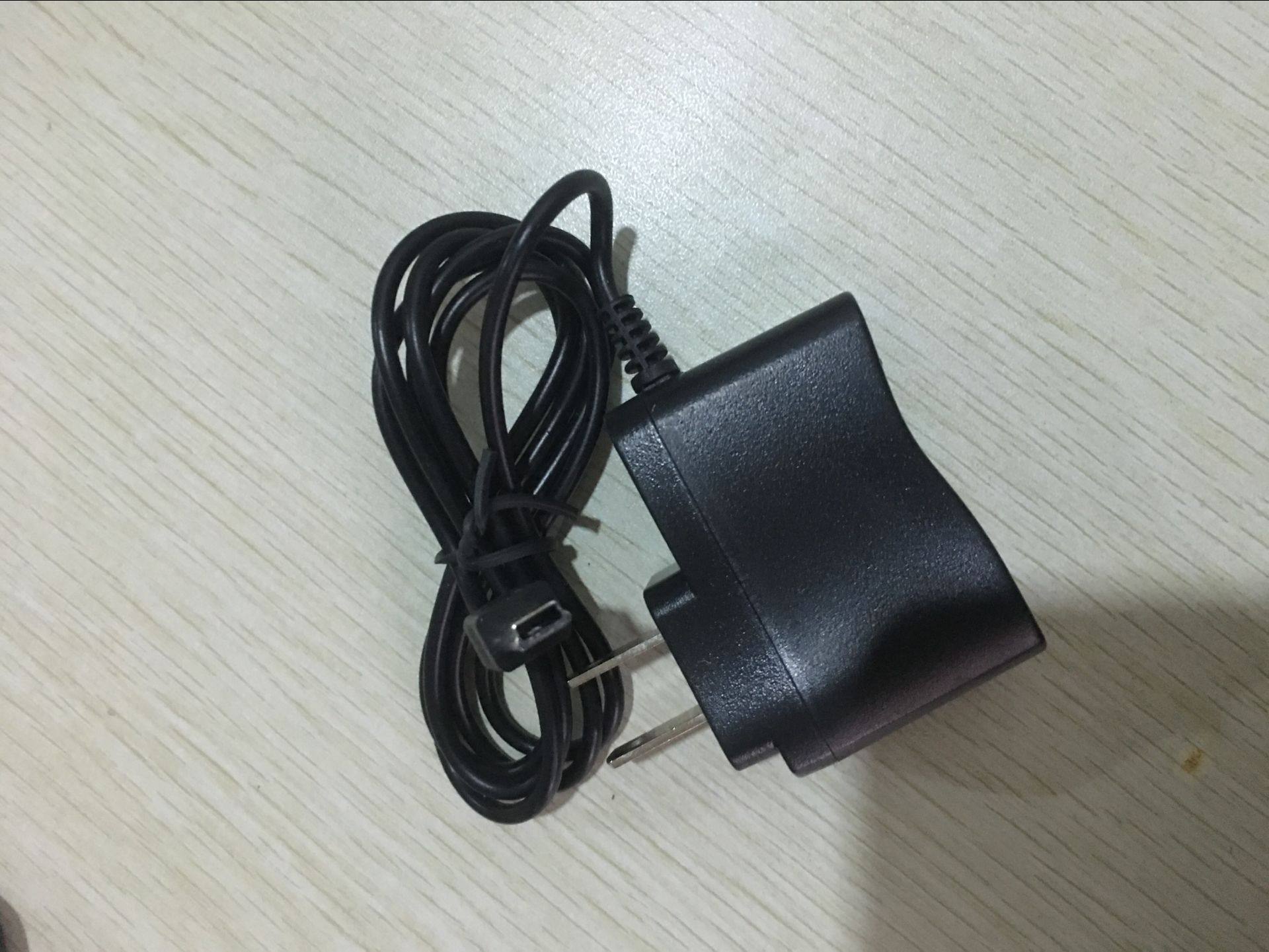 手机直充摩托罗拉v3诺基亚老人机通用充电器头6111直充套装批