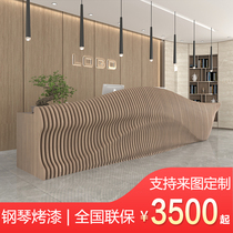 Slice shape reception desk white company shaped bar bar Hotel medical beauty cashier creative fashion paint front desk