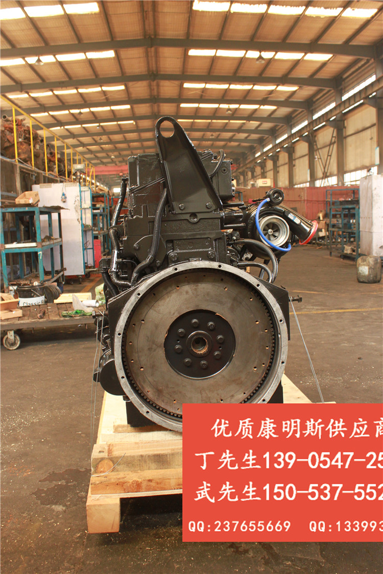 康明斯3006358重慶康明斯NT855發(fā)動機搖臂室蓋3006358