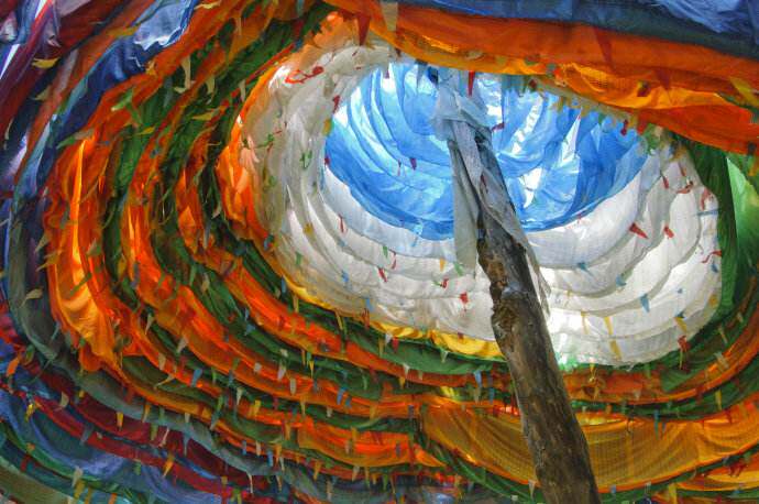 藏地经幡之——经幡该如何挂?