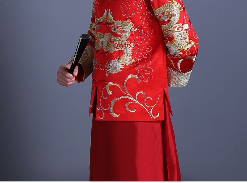 Национальный костюм Ailuohua in accordance with Национальный костюм Ailuohua in accordance with