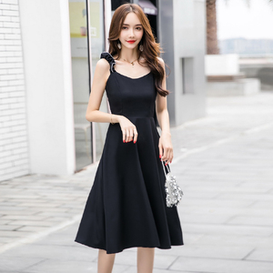 Fashionable women’s feeling Japanese and Korean style new black temperament show thin dress