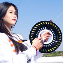 The kite wire is 1000 meters and 2000 Kevla weaves the kite wheel disc special wire accessories