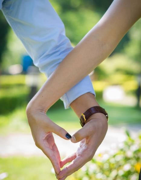 今天七夕,潮人情侣应该懂的十种拍照姿势