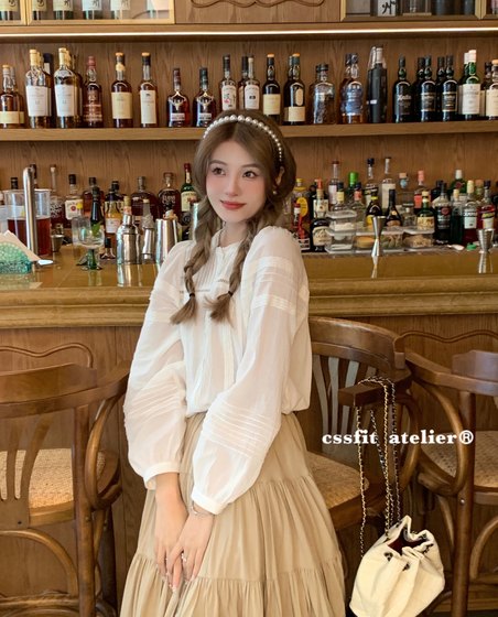 Chi umbrella exquisite white sweet lace long-sleeved shirt for women with high-end and unique small top
Chi umbrella exquisite white sweet lace long-sleeved shirt for women with high-end and unique small top