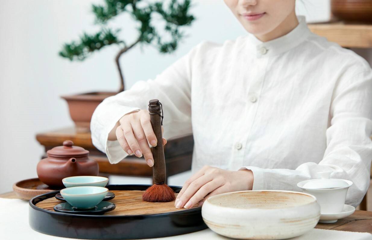 茶艺师应该如何控制茶性和泡茶的节奏?