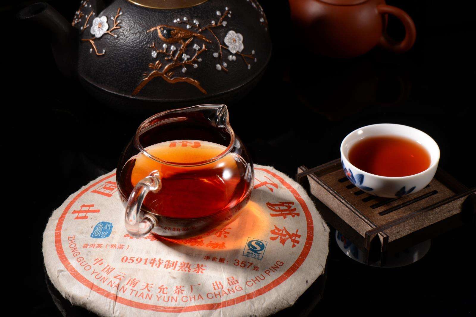 爱打扮(www.idaban.cn)，普洱茶汤为何会越变越红？1