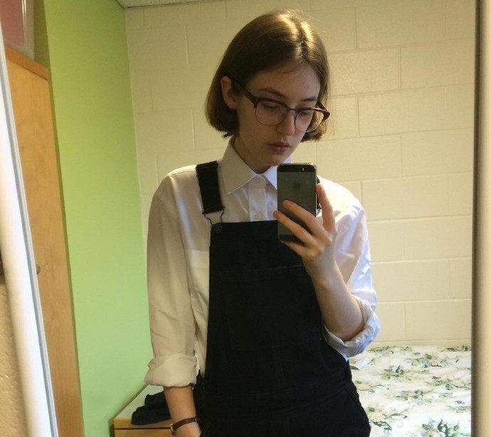 ▽ 越南女孩 mantienn,长相相当甜美.