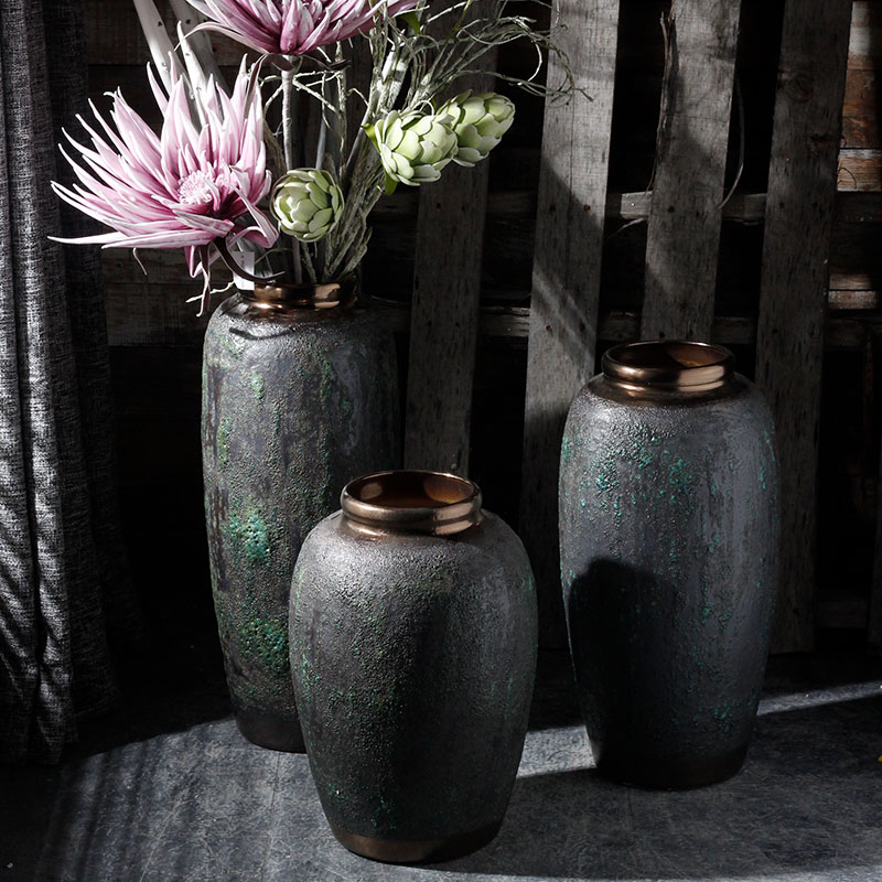 Coarse clay ceramic antique vase made old POTS dry flower vase retro landing sitting room adornment is placed jar flower pot