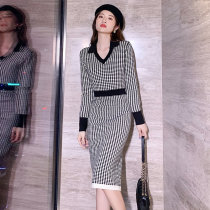 FENING MAJE 2020 Autumn Winter New Black and White Chiroe V Collar Knitted Long Dress Tide