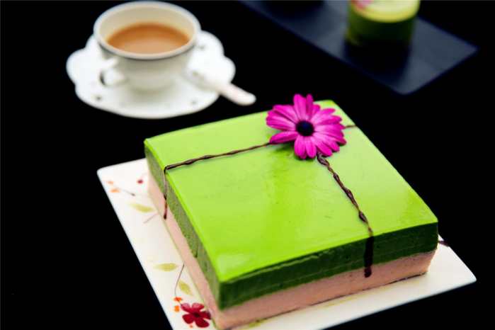 夏日的清凉抹糕茶巧克力慕斯蛋糕