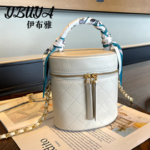 Leather bag women 2021 autumn and winter New bucket bag shoulder bag portable advanced sense light luxury super fire niche