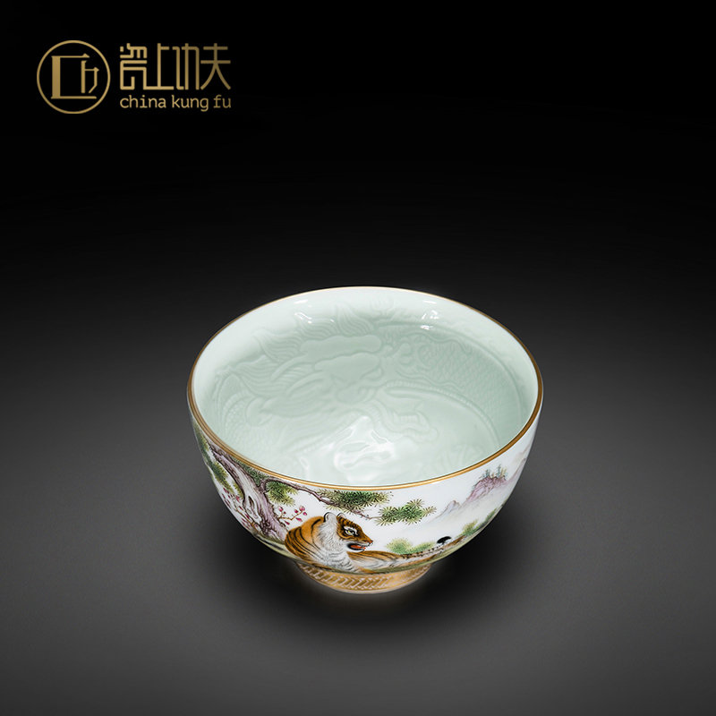 Jingdezhen tea pure hand - made colored enamel crouching tiger, hidden dragon sample tea cup ceramic kung fu tea master cup single CPU