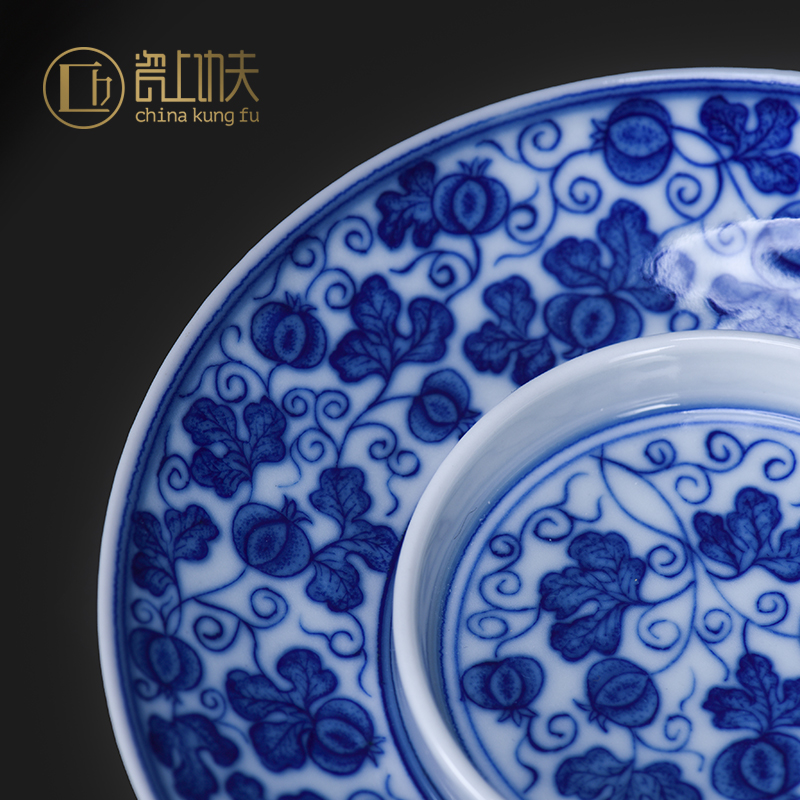 Jingdezhen blue and white porcelain kung fu tea sets hand - made tureen single hand large ceramic cups tea bowl three bowls