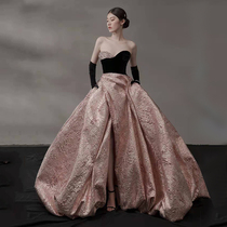 Pink high - end breast bride toast suit 2023 new marriage engagement banquet party meeting hosts high - fixed evening dress