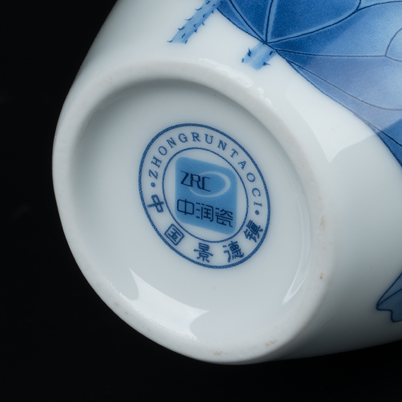 Jingdezhen ceramic bottle 1 catty home antique white wine bottle is empty wine bottle wine mercifully a pot lotus small jars