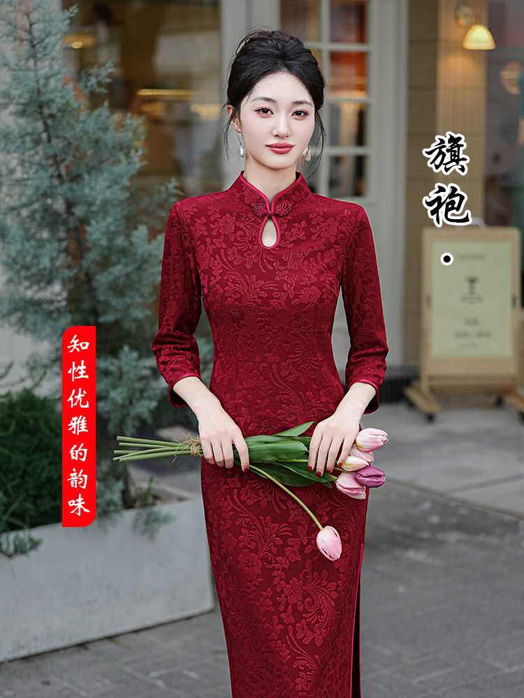 红色旗袍女改良水滴领2025年新款春季高档喜婆婆婚宴装加大码复古