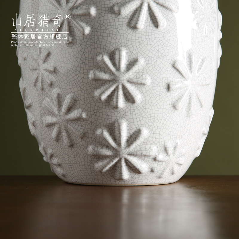 White ceramic vase modern creative household porcelain arts and crafts flower arranging machine sitting room place snowflakes embossed bottle