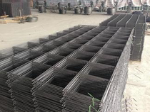Building welding mesh sheet grid sheet geothermal mesh sheet bump welding grid electric welding grid guardrail mesh sheet construction site black