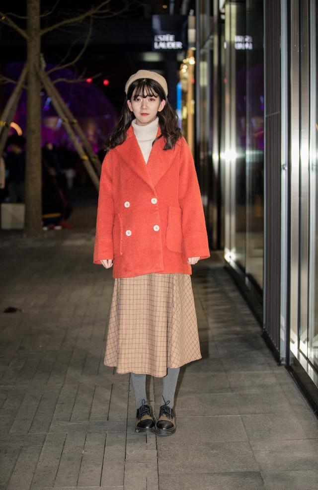早春不想穿棉服,单穿外套又太冷怎么办?3