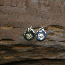 Bull blunt precision Takaqiao bird ray knocking on the edge of small silver cake L pendant inscribed 925 pure silver hand - made silver decoration