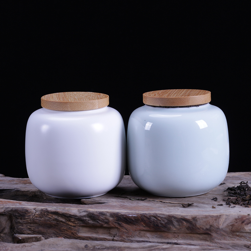 Jingdezhen celadon inferior smooth caddy fixings small portable mini seal pot pot ceramic gifts storage tanks