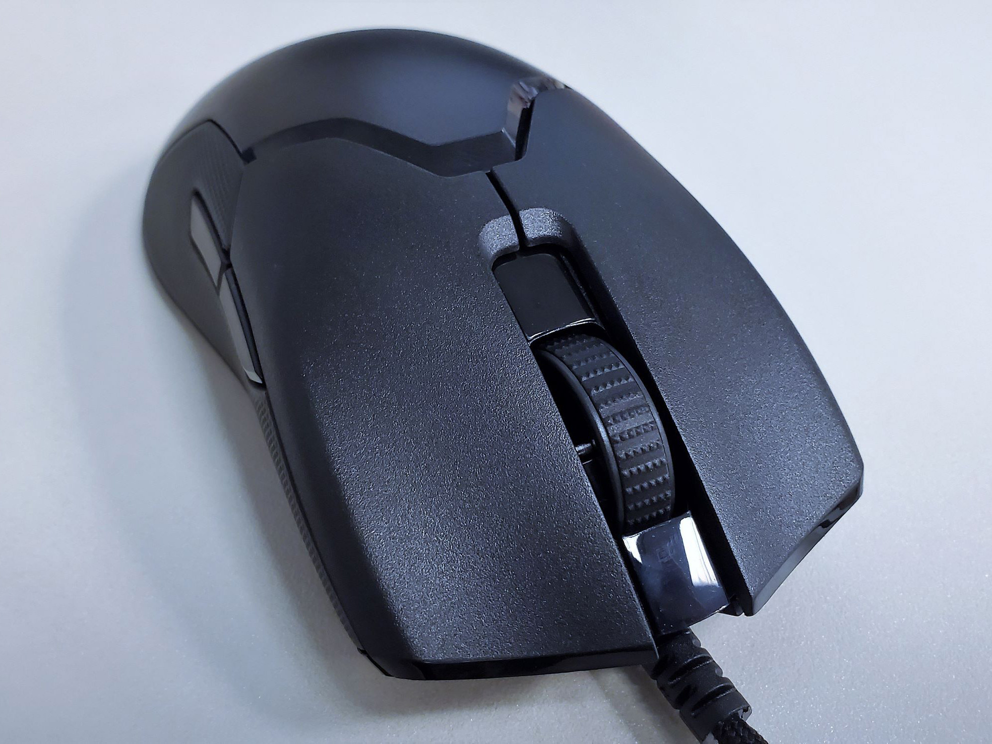 雷蛇首款光学微动鼠标重量只有69克