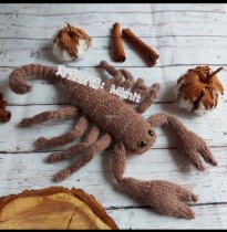 The little scorpion only illustration of the Mknit stick needle wool braided doll figure decontextulated text tutorial Chinese