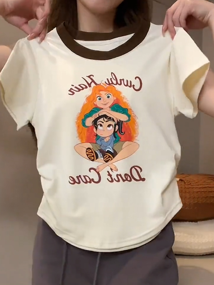 今年新款杏色T恤火了！港味chic穿搭必备字母印花短袖