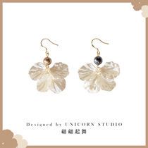 Acrylic shell flower earrings female temperament super fairy white pearl petal earrings simple fashion bead earrings