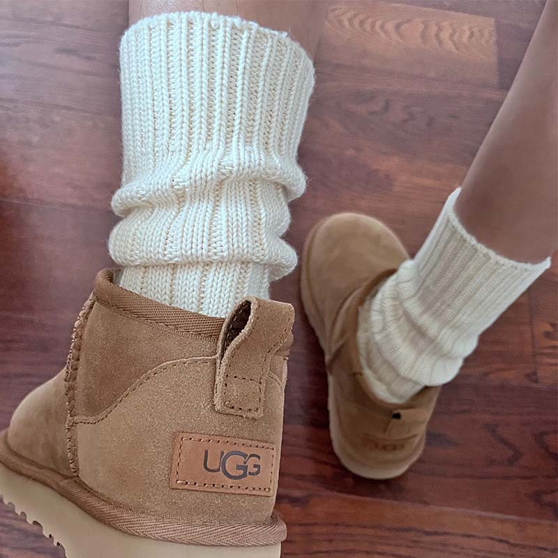 Help with this pair of socks with snowy boots and good look at the winter socks men and women with the same pile stocking socks thickened midbarrel socks-Taobao