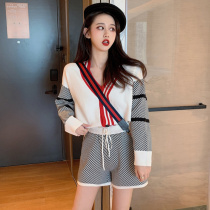 2021 New early autumn professional fashion age age-reducing foreign atmosphere thin fried street temperament small fragrant wind two-piece women