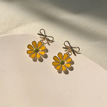 South Korea Dongdaemun Daisy Fairy Earrings Flower Simple Goddess Temperament Net Red Earrings Bow Earrings Female