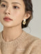 홍콩 스타일의 틈새 레트로 기질 브러시 브러시 기하학적 귀걸이 둥근 귀걸이 여성 모기 코일 디스크 이어 라이트 럭셔리를위한 귀 피어싱 홍콩 스타일의 틈새 레트로 기질 브러시 브러시 기하학적 귀걸이 둥근 귀걸이 여성 모기 코일 디스크 이어 라이트 럭셔리를위한 귀 피어싱