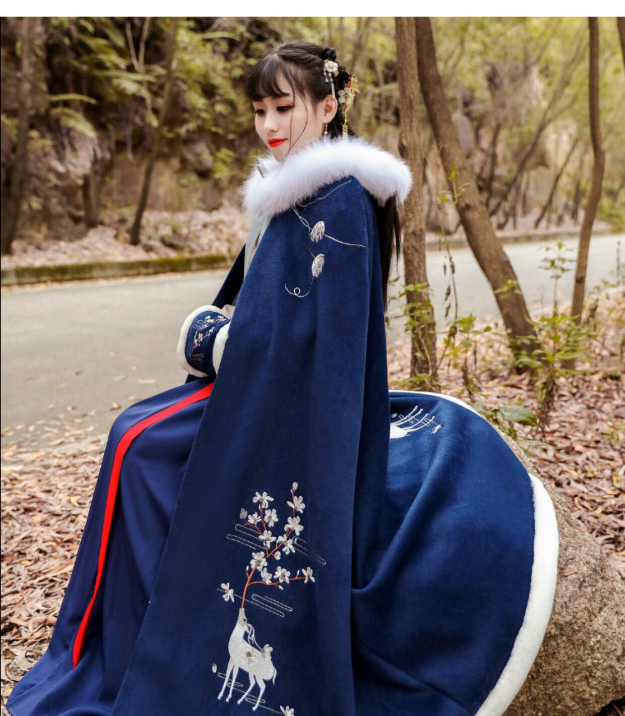踏云鹿梢-原创汉服长斗篷厚保暖女袄裙日常刺绣呢子披风外套秋冬
