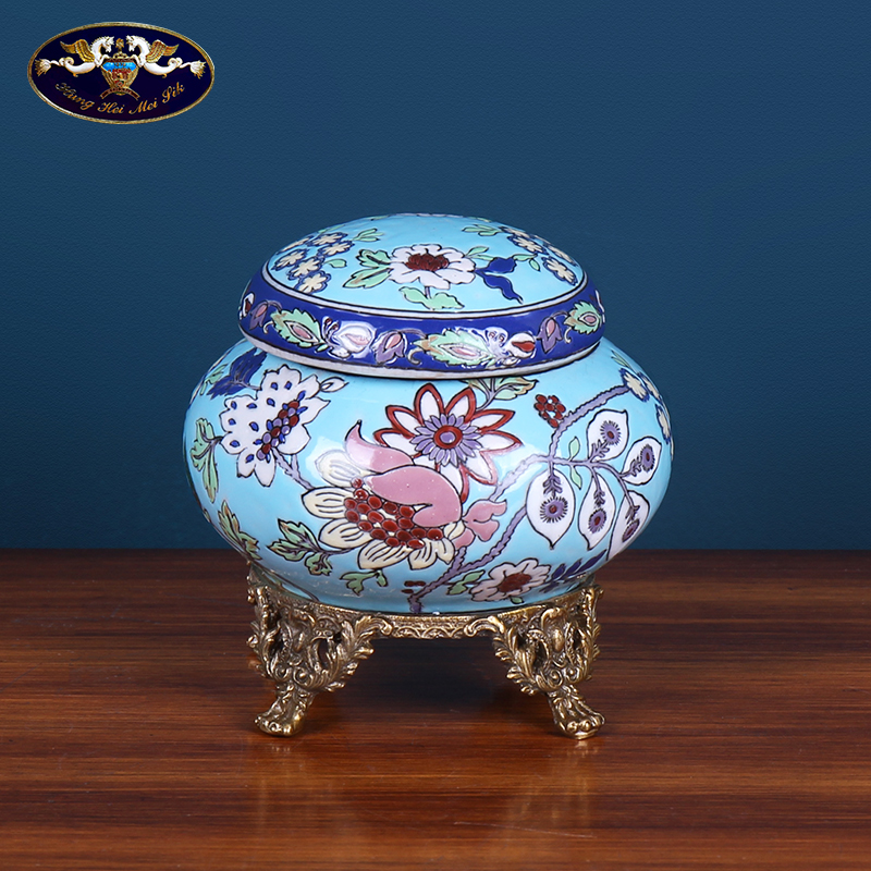 European household soft adornment ceramics storage tank is small place between American retro example wine cabinet decoration arts and crafts