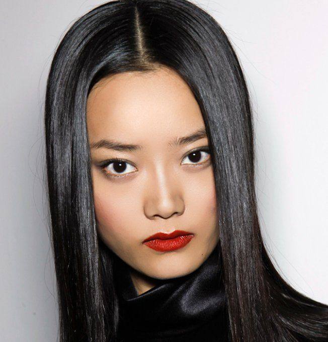 蝴蝶结草编帽子可折叠渔夫帽手工大檐遮阳帽凹造型女 去购买   明星