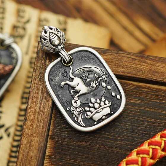 925 Sterling Silver Black God of Wealth Tag Pendant Necklace National Style Trendy Niche 전통적인 티베트 길조 단어 펜던트 925 Sterling Silver Black God of Wealth Tag Pendant Necklace National Style Trendy Niche 전통적인 티베트 길조 단어 펜던트