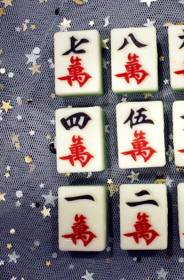 可食用巧克力麻将 中发白二五八万36枚厚麻将十三幺白