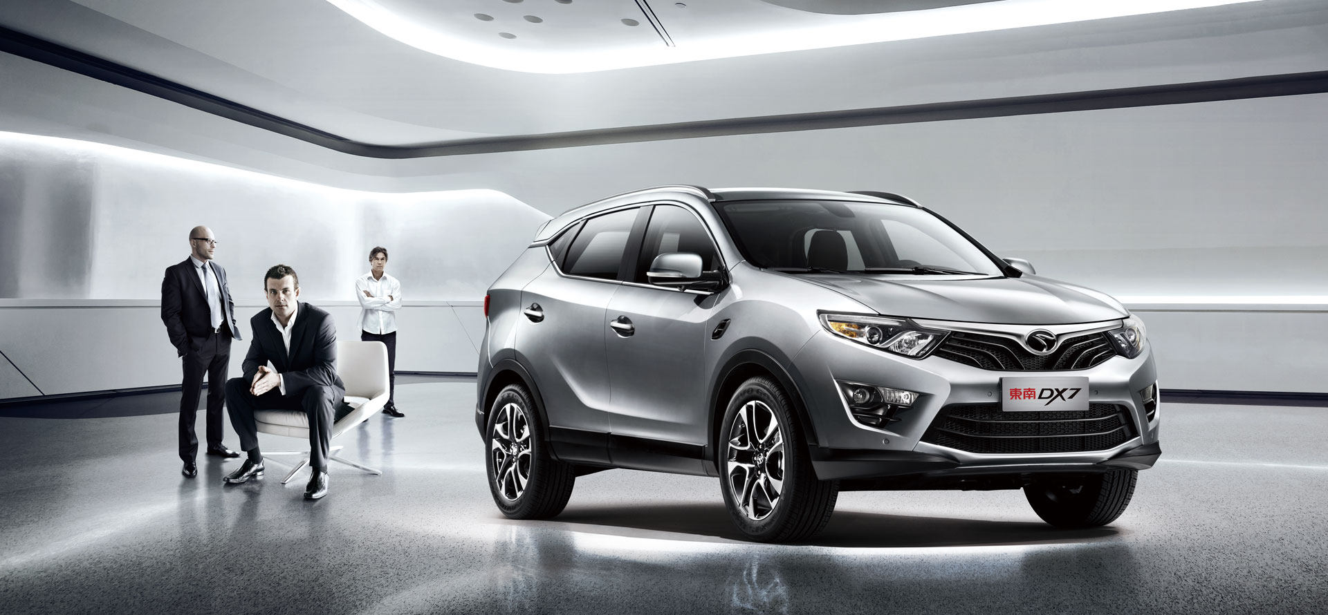 没错,它就是东南dx7,出自赫赫有名的法拉利御用设计团队